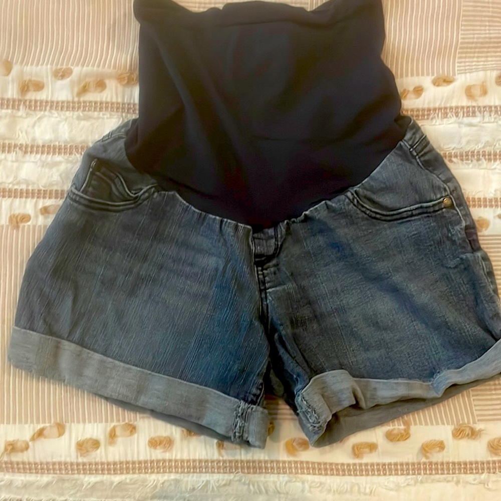 Indigo Blue Maternity Jean Shorts (M)
